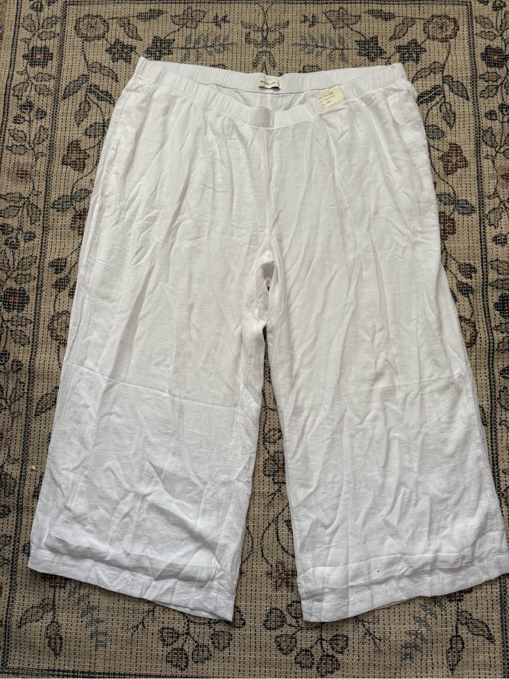 Abercrombie Ultra High Rise Ultra Wide Leg white pants
